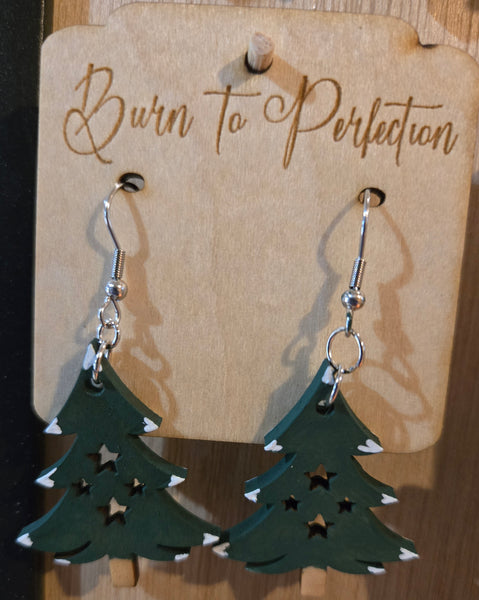 🎄 Christmas Tree Earrings — Handcrafted Wood Holiday Jewelry