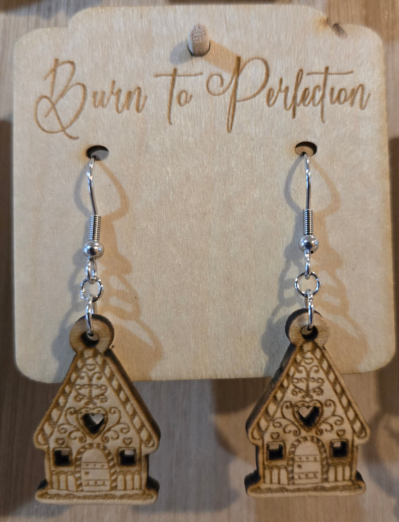 🏠 Gingerbread House Earrings – Laser-Engraved Wooden Christmas Jewelry